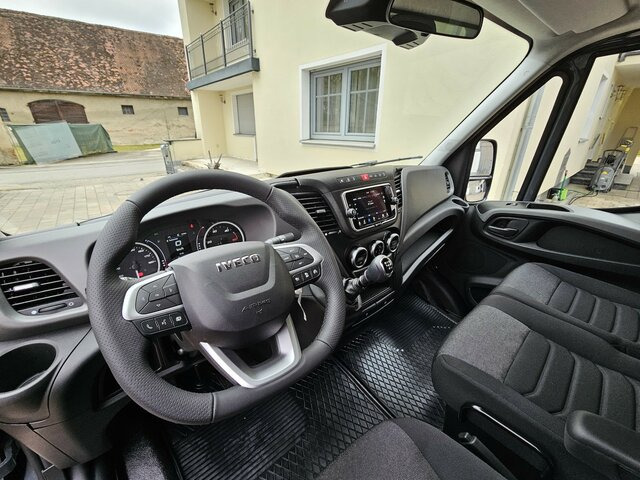 IVECO Daily 35S18 3.0 Pritsche Plane LBW Bär AHK ACC - Tentinis mikroautobusas: foto 4 IVECO Daily 35S18 3.0 Pritsche Plane LBW Bär AHK ACC - Tentinis mikroautobusas: foto 4