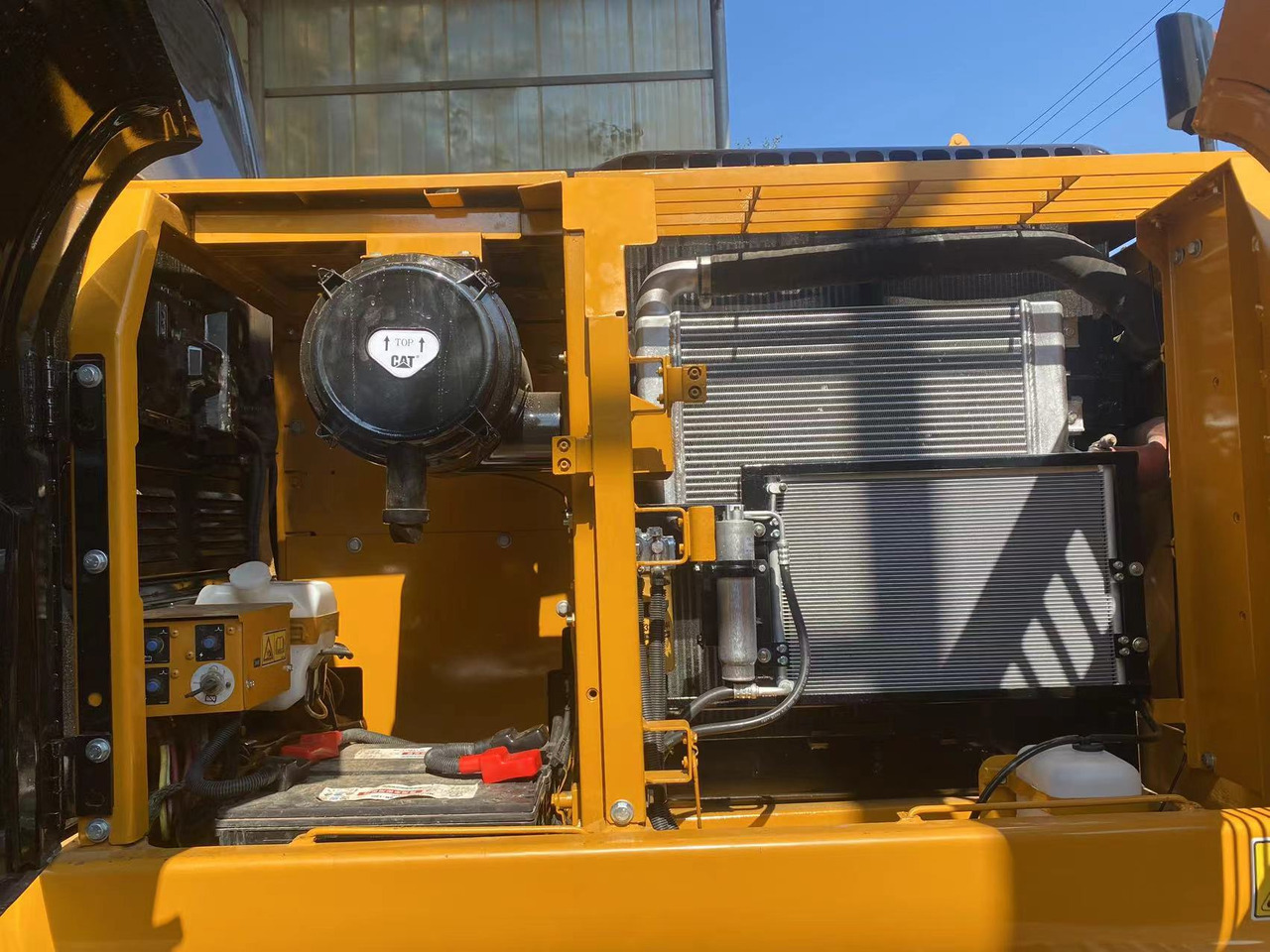 CAT 320DL Excavator - Vikšrinis ekskavatorius: foto 4 CAT 320DL Excavator - Vikšrinis ekskavatorius: foto 4