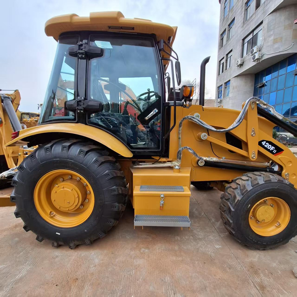 CAT 420F2 Backhoe Loader - Ekskavatorius-krautuvas: foto 2 CAT 420F2 Backhoe Loader - Ekskavatorius-krautuvas: foto 2