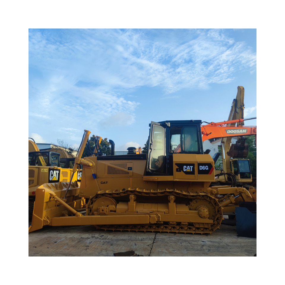 CAT D6G Bulldozer - Buldozeris: foto 2 CAT D6G Bulldozer - Buldozeris: foto 2