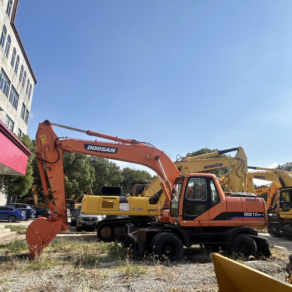 Doosan DH210w-7 wheel excavator - Ratinis ekskavatorius: foto 2 Doosan DH210w-7 wheel excavator - Ratinis ekskavatorius: foto 2