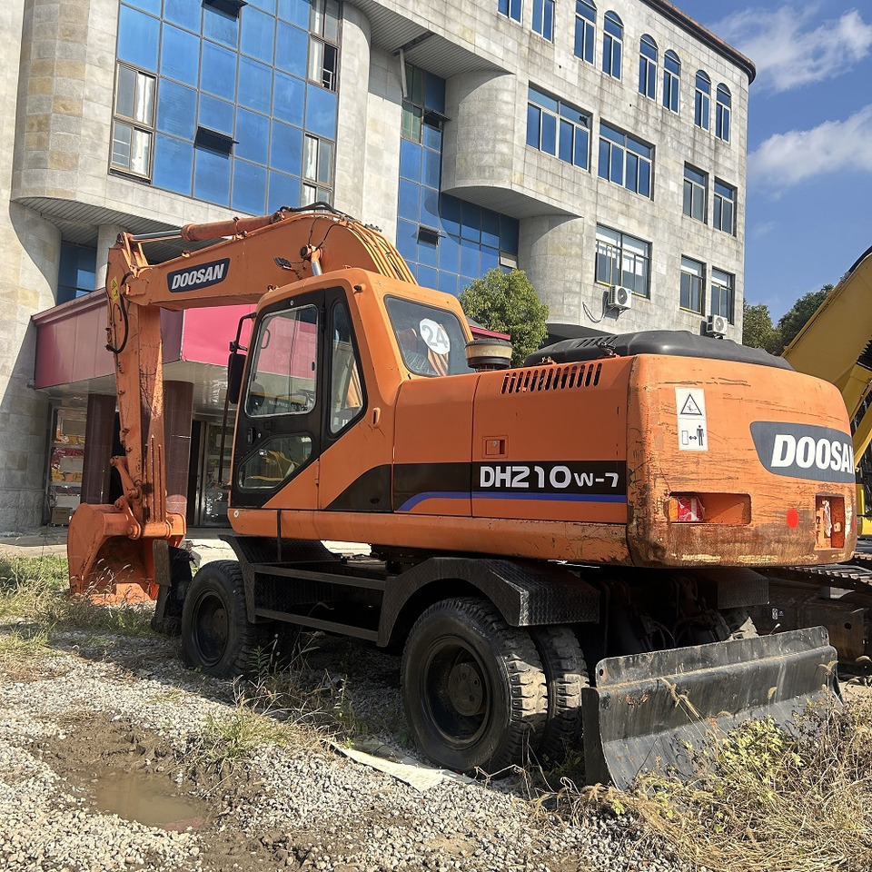 Doosan DH210w-7 wheel excavator - Ratinis ekskavatorius: foto 5 Doosan DH210w-7 wheel excavator - Ratinis ekskavatorius: foto 5