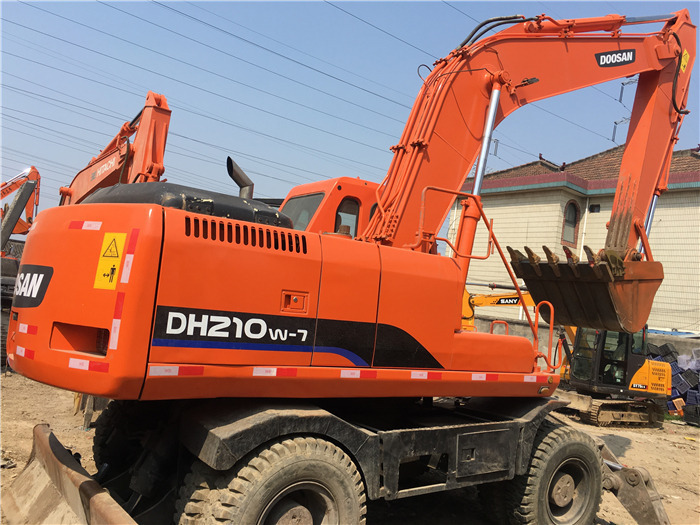 Doosan DH210w-7 wheel excavator - Ratinis ekskavatorius: foto 4 Doosan DH210w-7 wheel excavator - Ratinis ekskavatorius: foto 4
