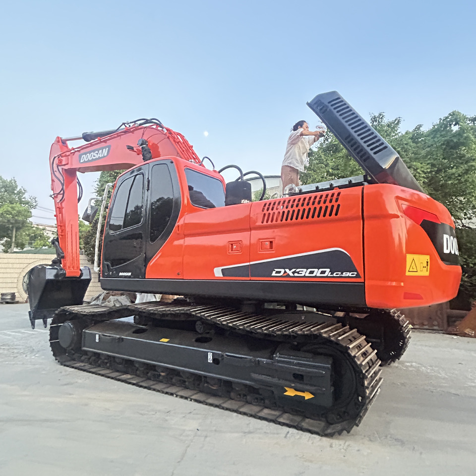 Doosan DX300LC Crawler Excavator - Vikšrinis ekskavatorius: foto 4 Doosan DX300LC Crawler Excavator - Vikšrinis ekskavatorius: foto 4