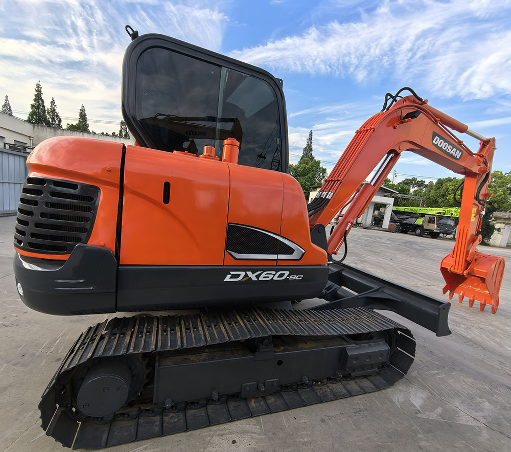 Doosan Dx60 Crawler Excavator - Vikšrinis ekskavatorius: foto 2 Doosan Dx60 Crawler Excavator - Vikšrinis ekskavatorius: foto 2