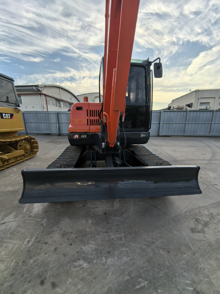 Doosan Dx60 Crawler Excavator - Vikšrinis ekskavatorius: foto 1 Doosan Dx60 Crawler Excavator - Vikšrinis ekskavatorius: foto 1
