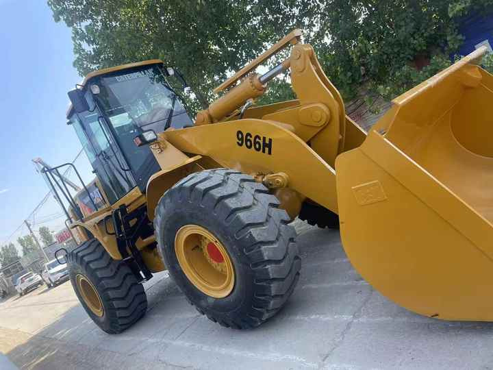 Good condition Used Japan Wheel loader Caterpillar 966H front loader - Ratinis krautuvas: foto 4 Good condition Used Japan Wheel loader Caterpillar 966H front loader - Ratinis krautuvas: foto 4