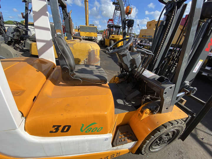 High Performance TCM 3ton Forklift second hand TCM FD30 forklift for sale in shanghai - Dyzelinis krautuvas: foto 3 High Performance TCM 3ton Forklift second hand TCM FD30 forklift for sale in shanghai - Dyzelinis krautuvas: foto 3
