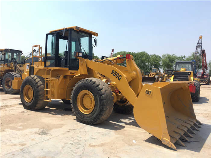 High quality and low working hours in stock used CAT 950G wheel loader used cat 950g wheel loader on stock - Buldozeris: foto 2 High quality and low working hours in stock used CAT 950G wheel loader used cat 950g wheel loader on stock - Buldozeris: foto 2
