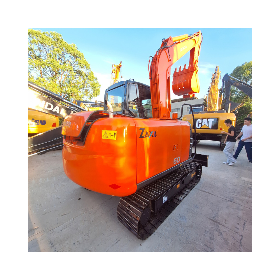 Hitachi ZX60 Excavator - Vikšrinis ekskavatorius: foto 1 Hitachi ZX60 Excavator - Vikšrinis ekskavatorius: foto 1