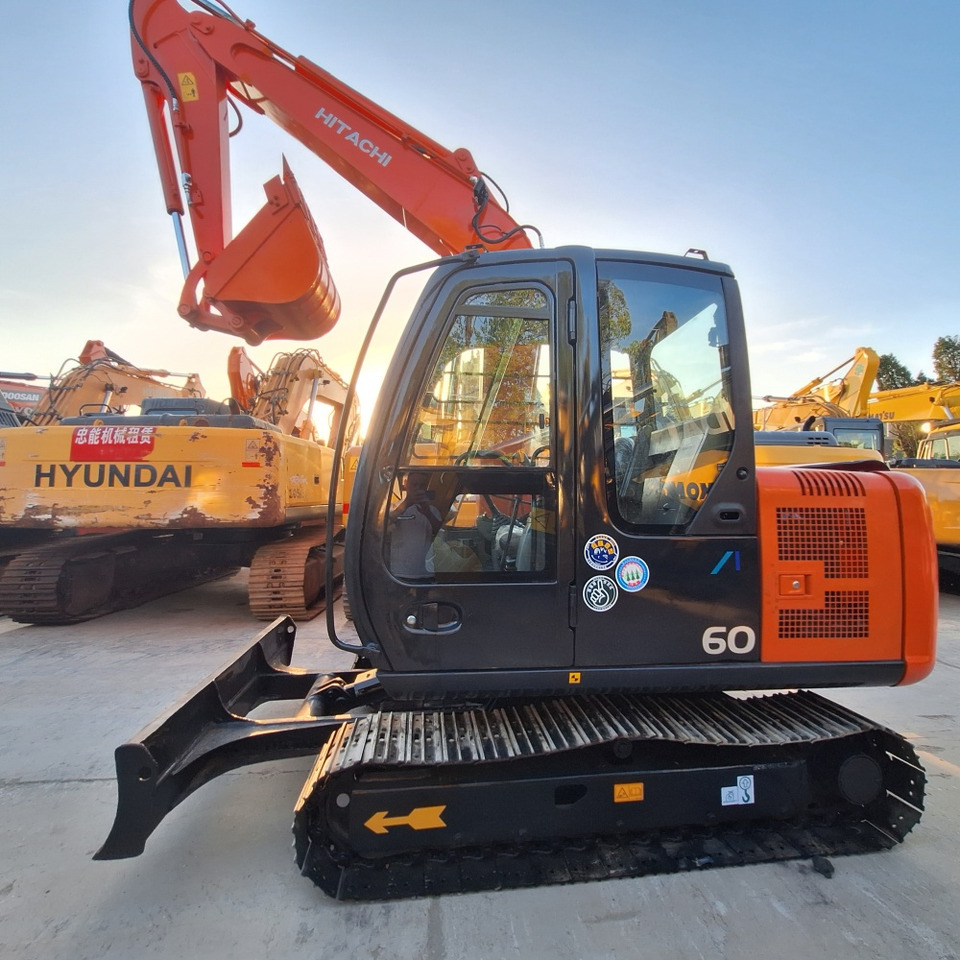 Hitachi ZX70 Excavator - Vikšrinis ekskavatorius: foto 3 Hitachi ZX70 Excavator - Vikšrinis ekskavatorius: foto 3