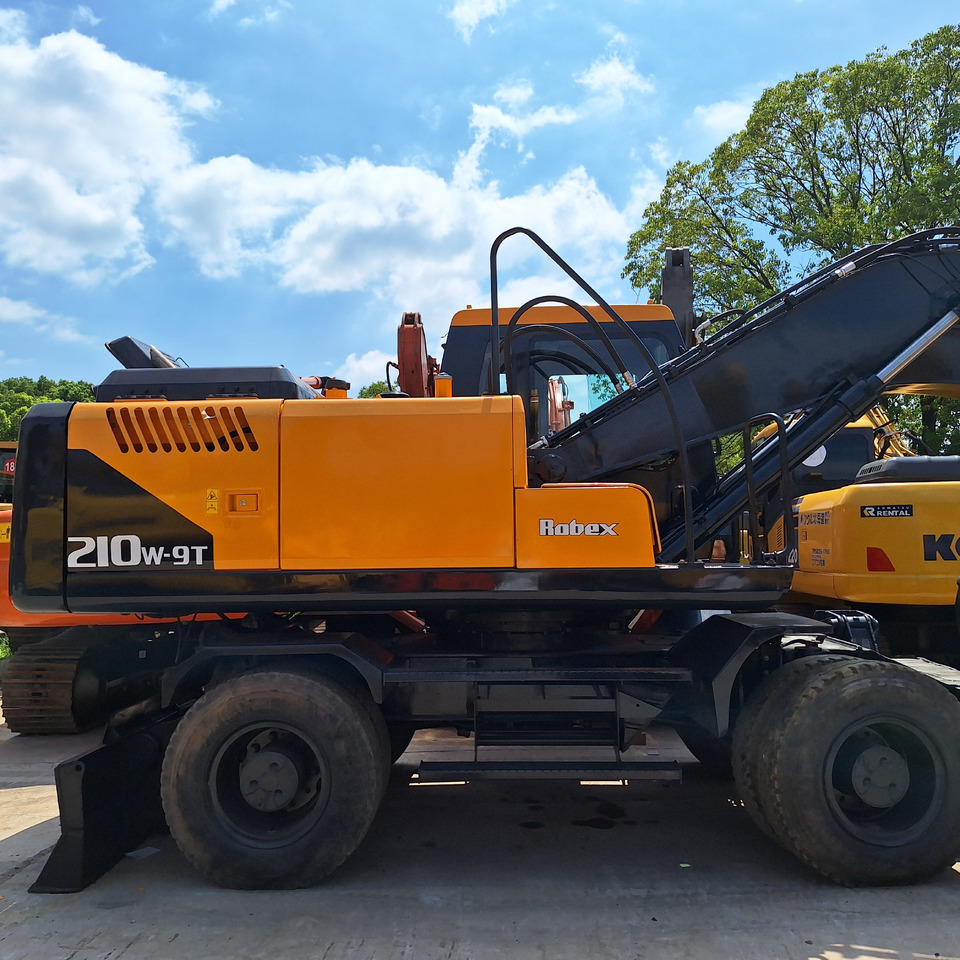 Hyundai 210w-9 wheel excavator - Ratinis ekskavatorius: foto 3 Hyundai 210w-9 wheel excavator - Ratinis ekskavatorius: foto 3