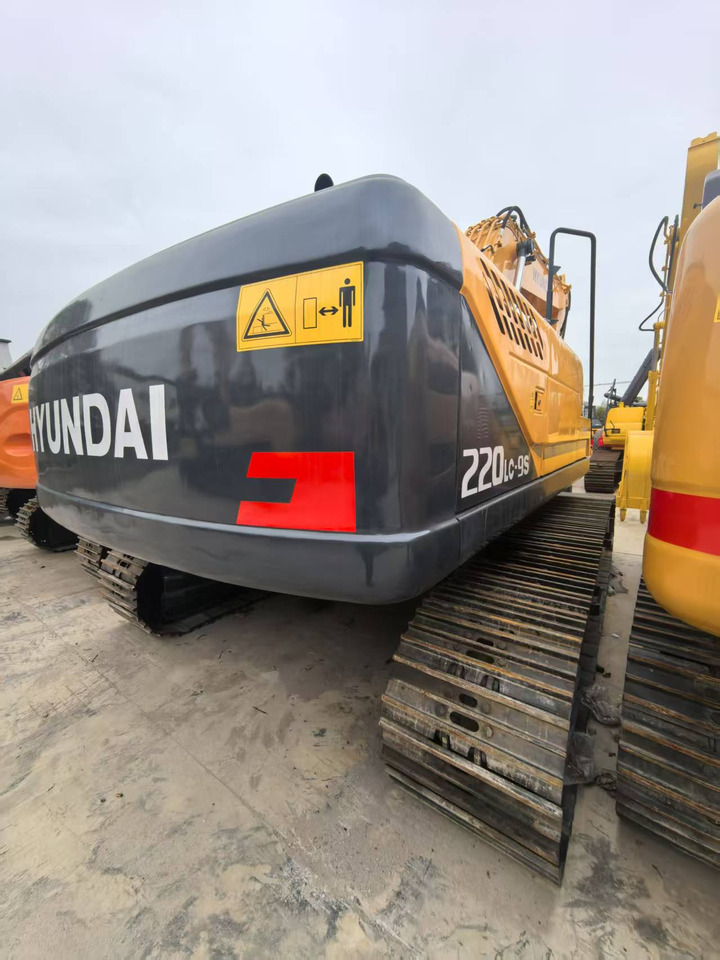 Hyundai 220LC-9S Excavator - Vikšrinis ekskavatorius: foto 5 Hyundai 220LC-9S Excavator - Vikšrinis ekskavatorius: foto 5