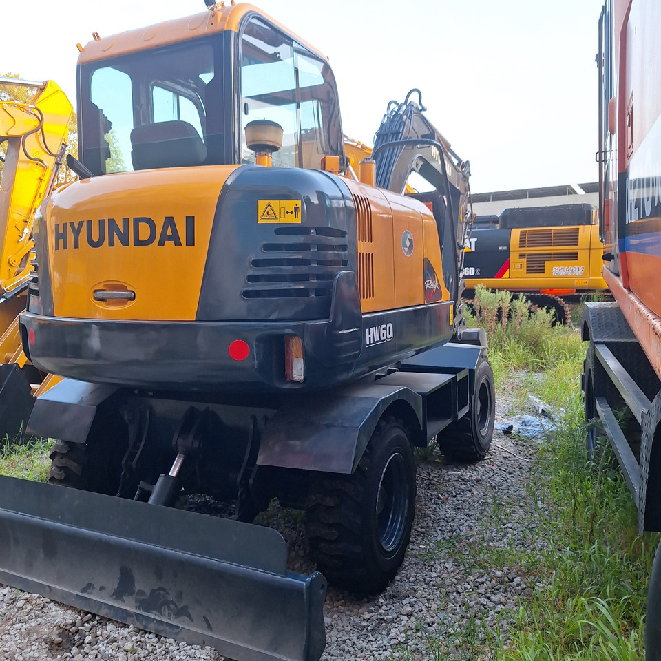 Hyundai HW60 excavator - Ratinis ekskavatorius: foto 5 Hyundai HW60 excavator - Ratinis ekskavatorius: foto 5