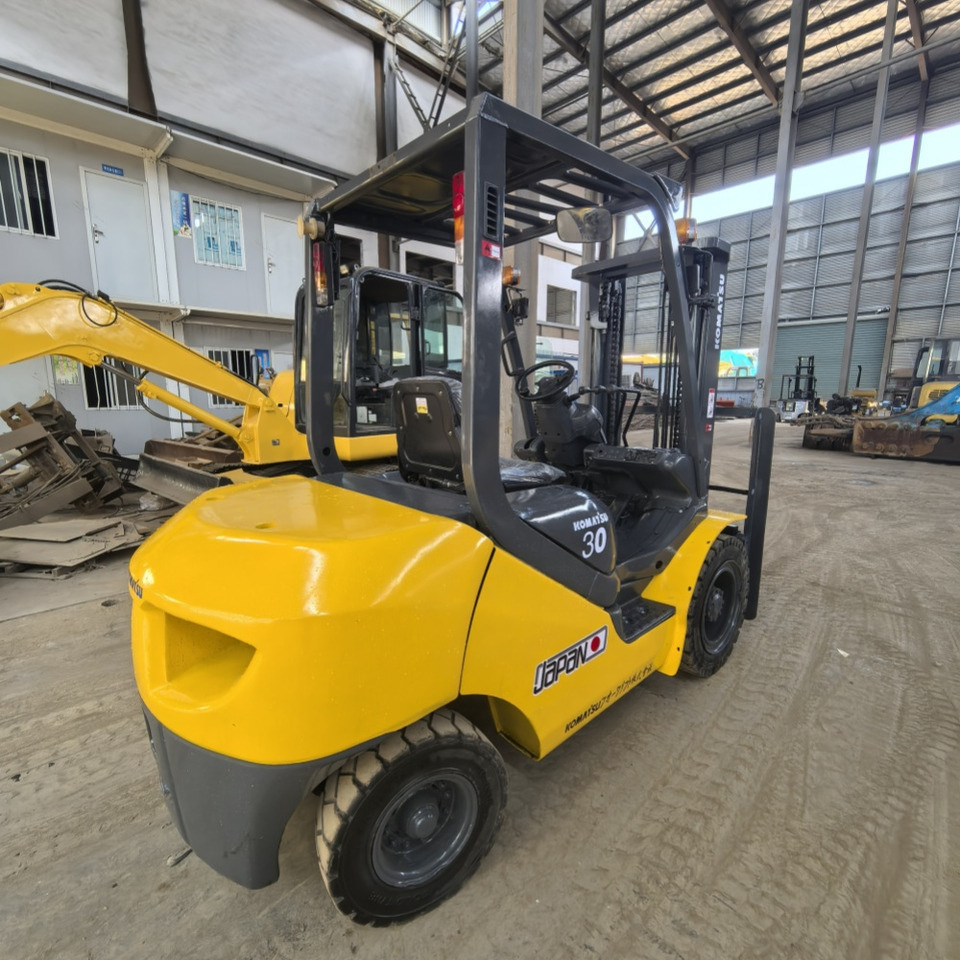 Komatsu FD30 Forklift - Dyzelinis krautuvas: foto 4 Komatsu FD30 Forklift - Dyzelinis krautuvas: foto 4