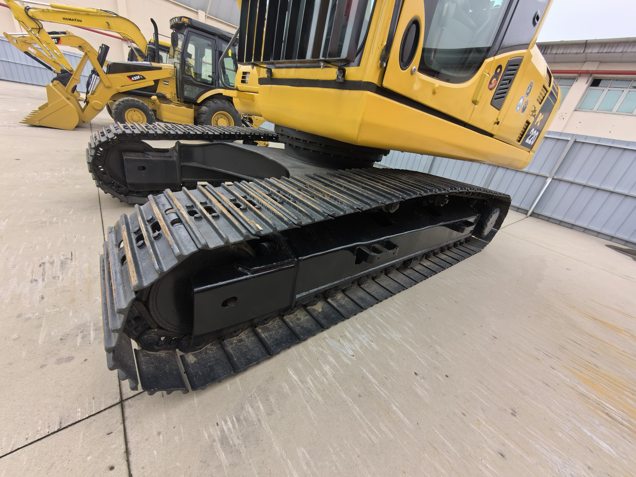 Komatsu PC 220-8 Excavator - Vikšrinis ekskavatorius: foto 3 Komatsu PC 220-8 Excavator - Vikšrinis ekskavatorius: foto 3