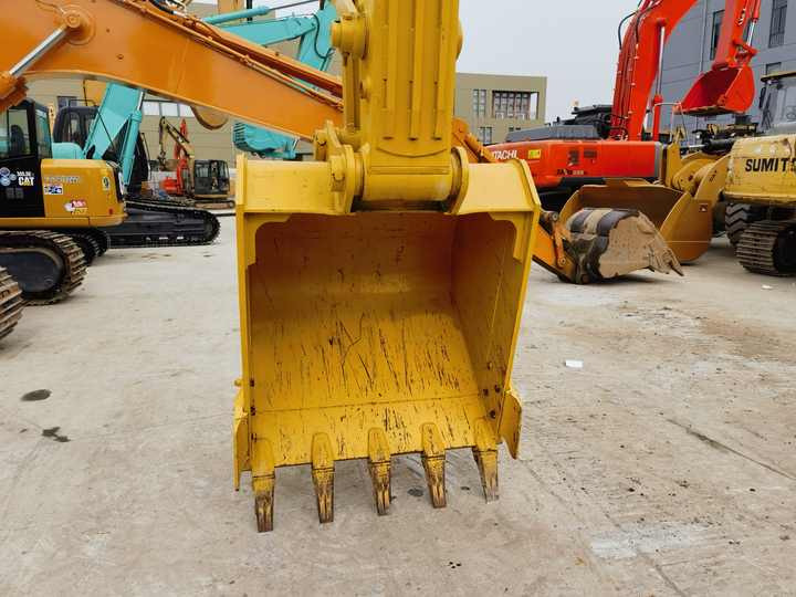 Komatsu PC 220-8 Excavator - Vikšrinis ekskavatorius: foto 4 Komatsu PC 220-8 Excavator - Vikšrinis ekskavatorius: foto 4
