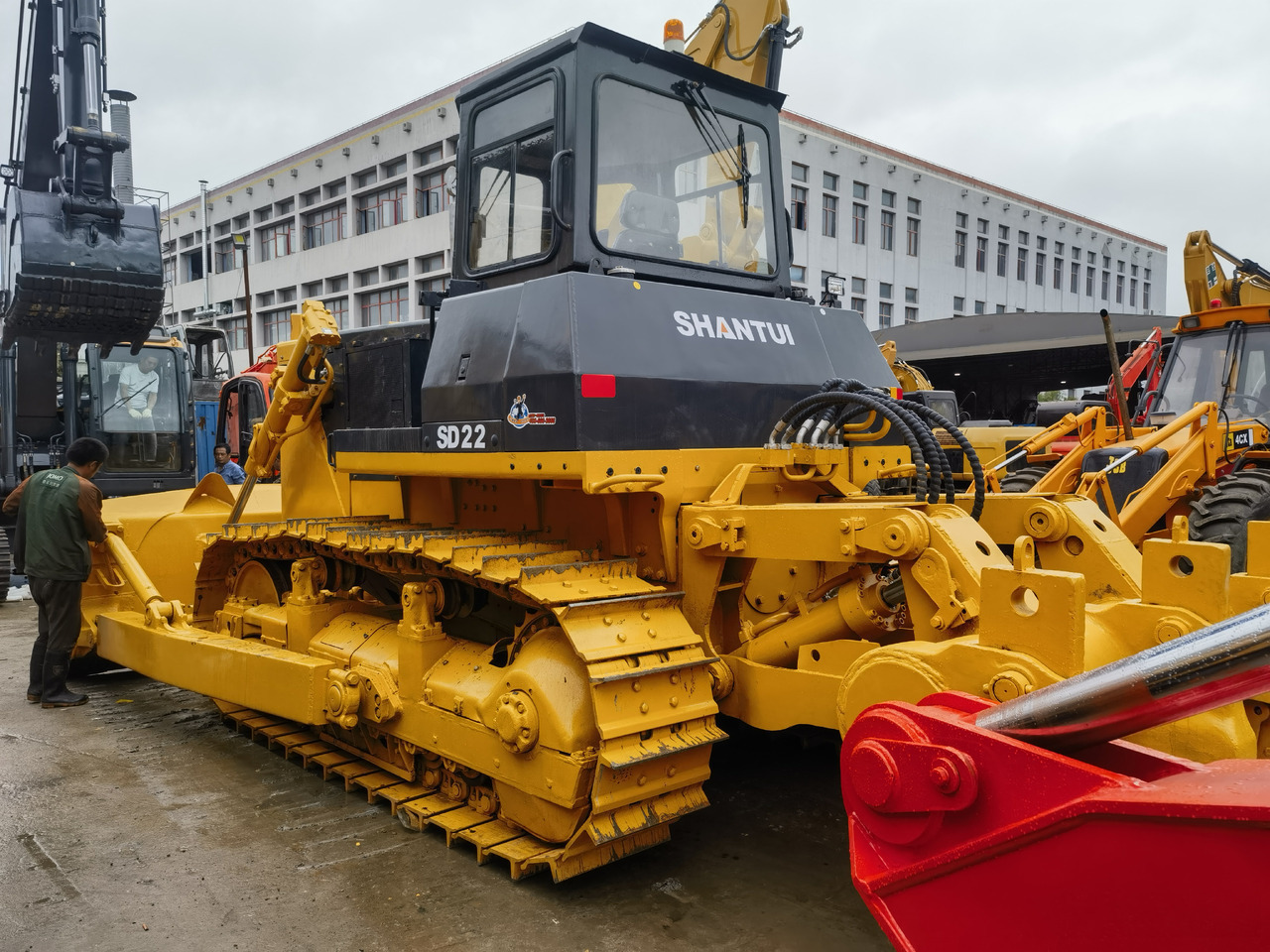 Shantui SD22 bulldozer - Buldozeris: foto 4 Shantui SD22 bulldozer - Buldozeris: foto 4