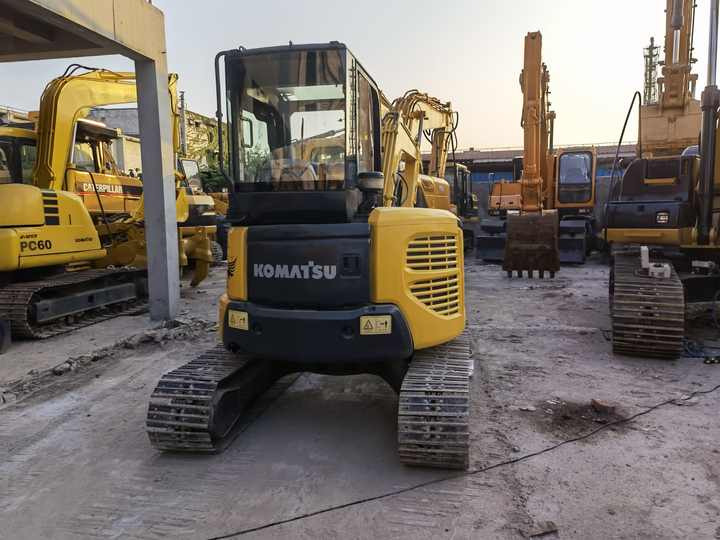 Small mini excavator komatsu PC55MR Komatsu PC55 crawler excavator for sale - Mini ekskavatorius: foto 3 Small mini excavator komatsu PC55MR Komatsu PC55 crawler excavator for sale - Mini ekskavatorius: foto 3