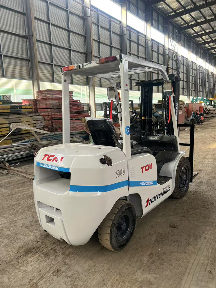 TCM FD30 Forklift - Dyzelinis krautuvas: foto 4 TCM FD30 Forklift - Dyzelinis krautuvas: foto 4