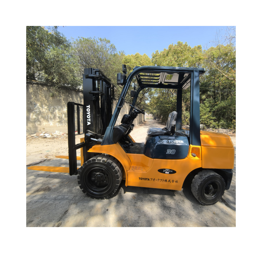 Toyota FD30 Forklift - Dyzelinis krautuvas: foto 1 Toyota FD30 Forklift - Dyzelinis krautuvas: foto 1
