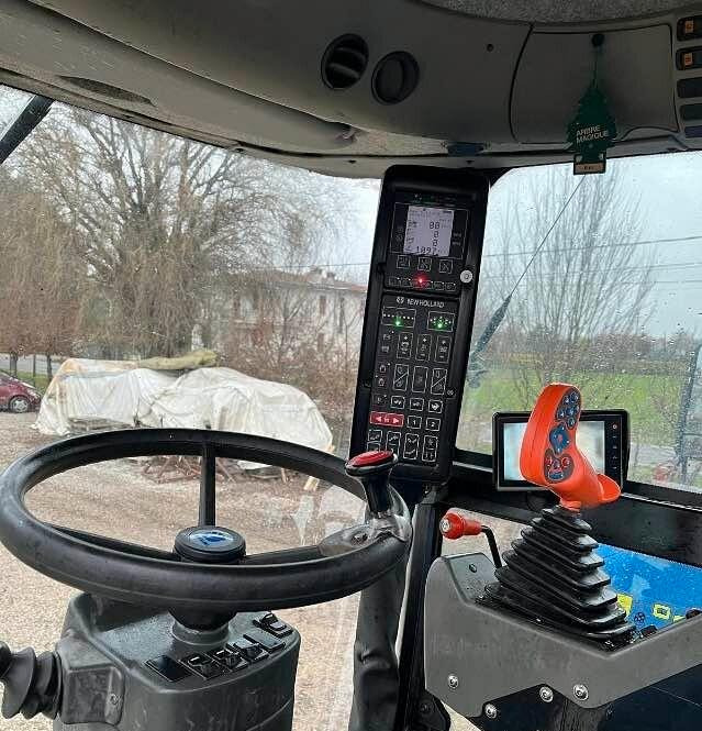 Vendemmiatrice Braud VL 6060 - Vynuogių derliaus nuėmimo mašinos: foto 5 Vendemmiatrice Braud VL 6060 - Vynuogių derliaus nuėmimo mašinos: foto 5