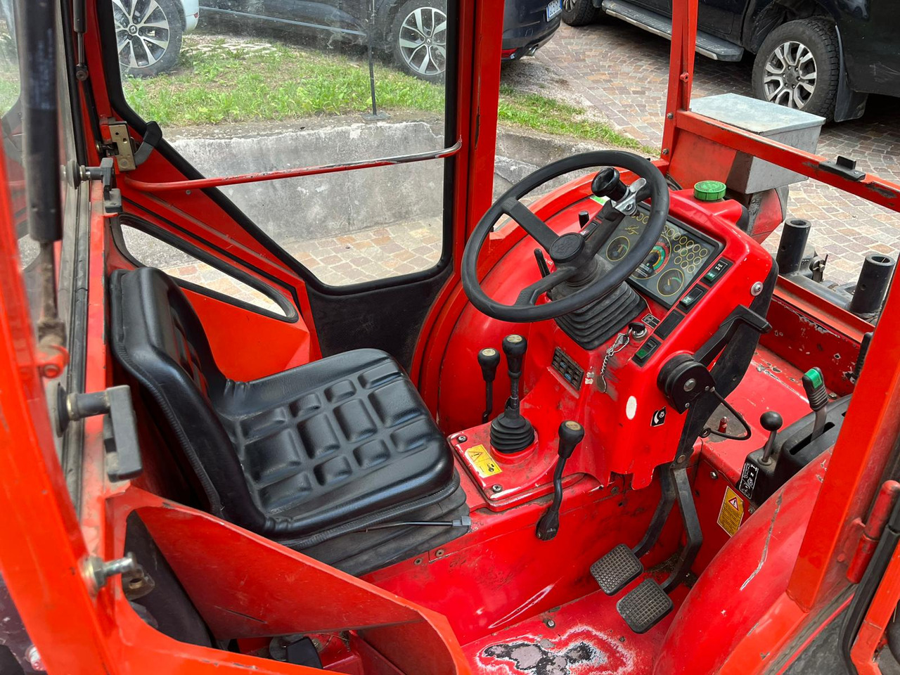 ANTONIO CARRARO TRX 7400 - Traktorius: foto 2 ANTONIO CARRARO TRX 7400 - Traktorius: foto 2