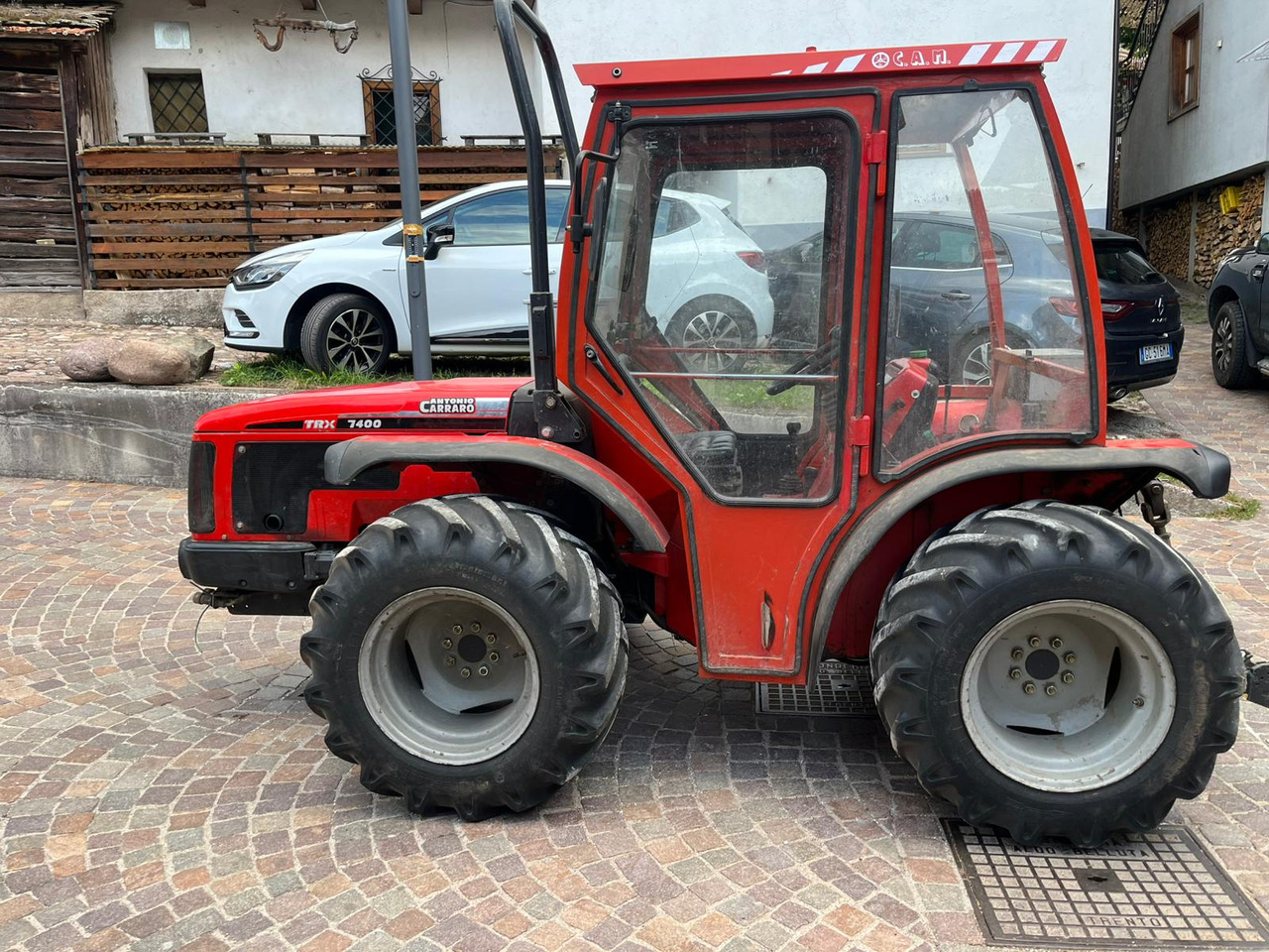 ANTONIO CARRARO TRX 7400 - Traktorius: foto 4 ANTONIO CARRARO TRX 7400 - Traktorius: foto 4