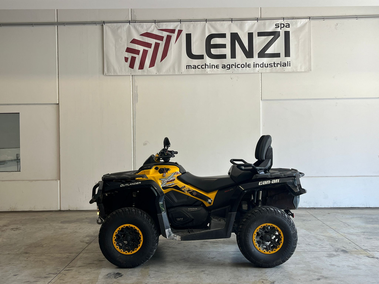 CAN-AM BRP OUTLANDER 1000 ROTAX 4X4 - Keturratis: foto 1 CAN-AM BRP OUTLANDER 1000 ROTAX 4X4 - Keturratis: foto 1