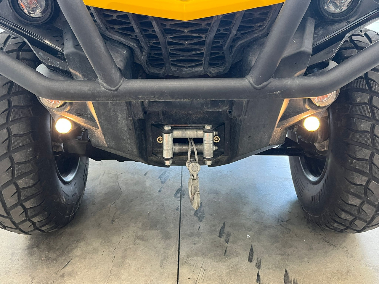 CAN-AM BRP OUTLANDER 1000 ROTAX 4X4 - Keturratis: foto 4 CAN-AM BRP OUTLANDER 1000 ROTAX 4X4 - Keturratis: foto 4
