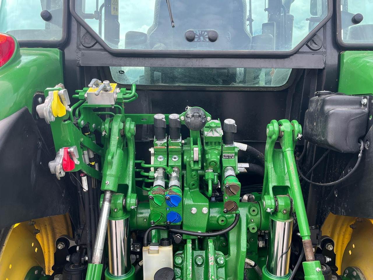 Traktorius JOHN DEERE 5115R: foto 10