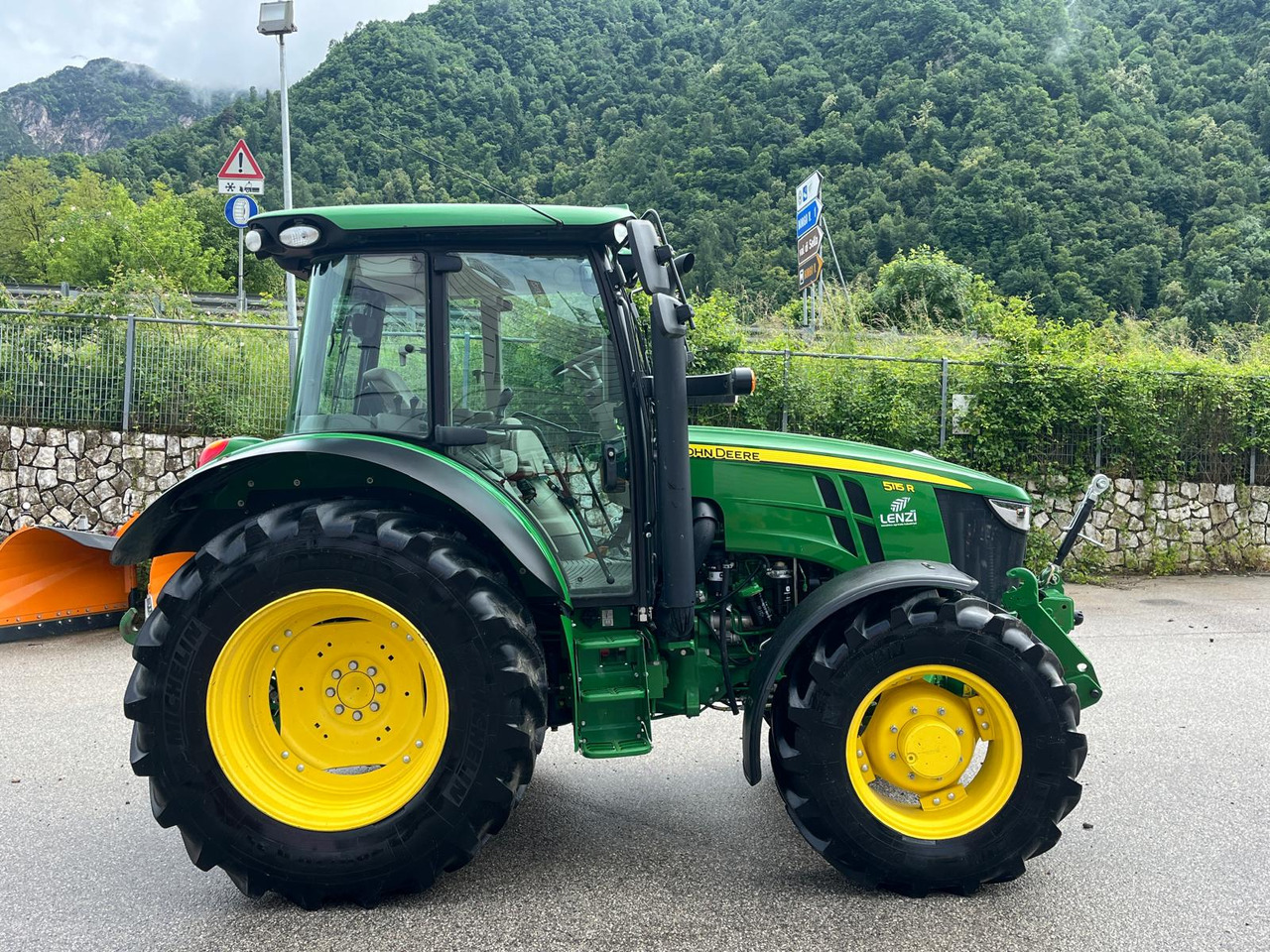 Traktorius JOHN DEERE 5115R: foto 7