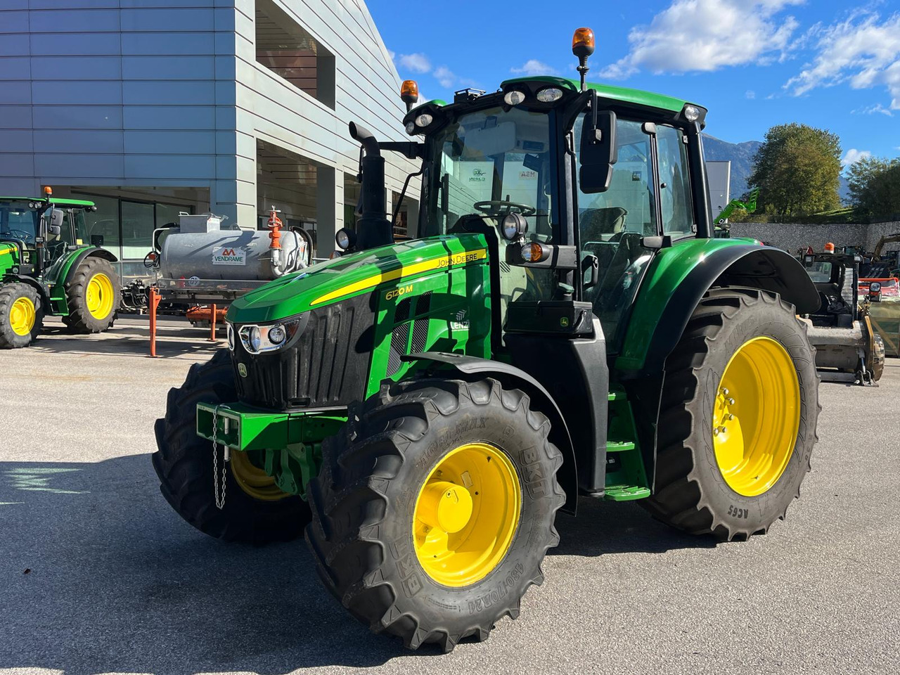 JOHN DEERE 6120 M - Traktorius: foto 2 JOHN DEERE 6120 M - Traktorius: foto 2