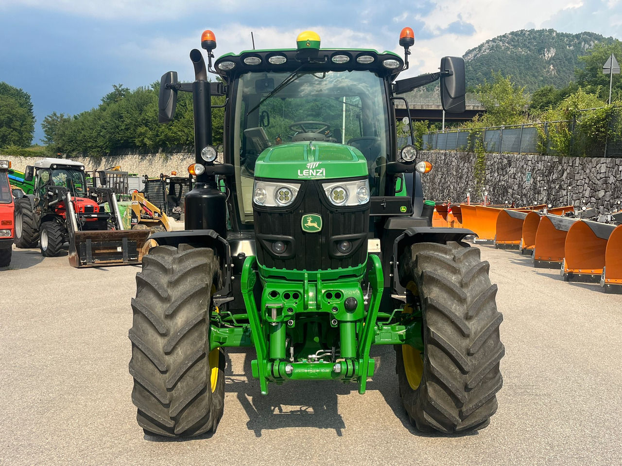 JOHN DEERE 6145 R - Traktorius: foto 3 JOHN DEERE 6145 R - Traktorius: foto 3