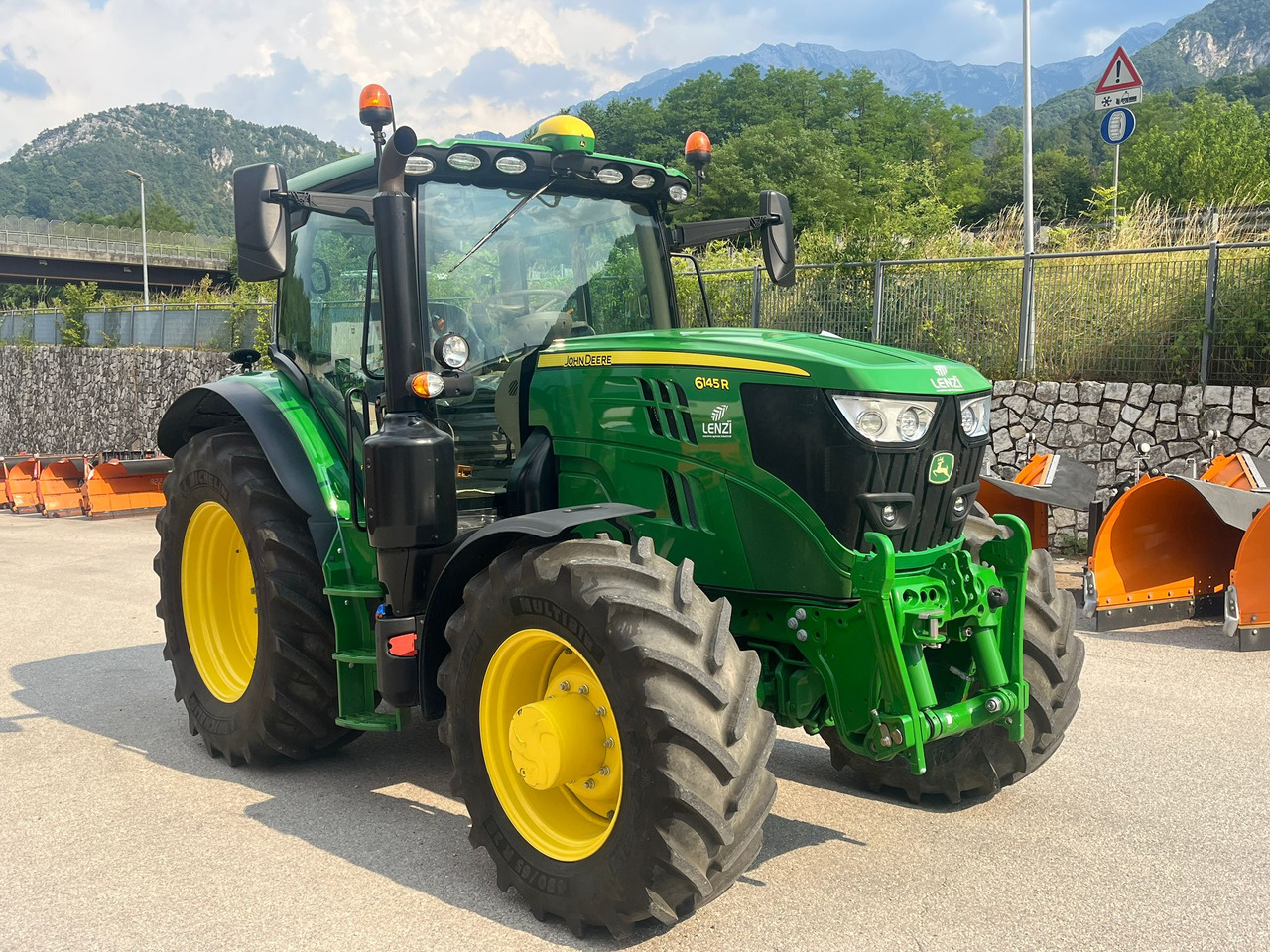 JOHN DEERE 6145 R - Traktorius: foto 4 JOHN DEERE 6145 R - Traktorius: foto 4