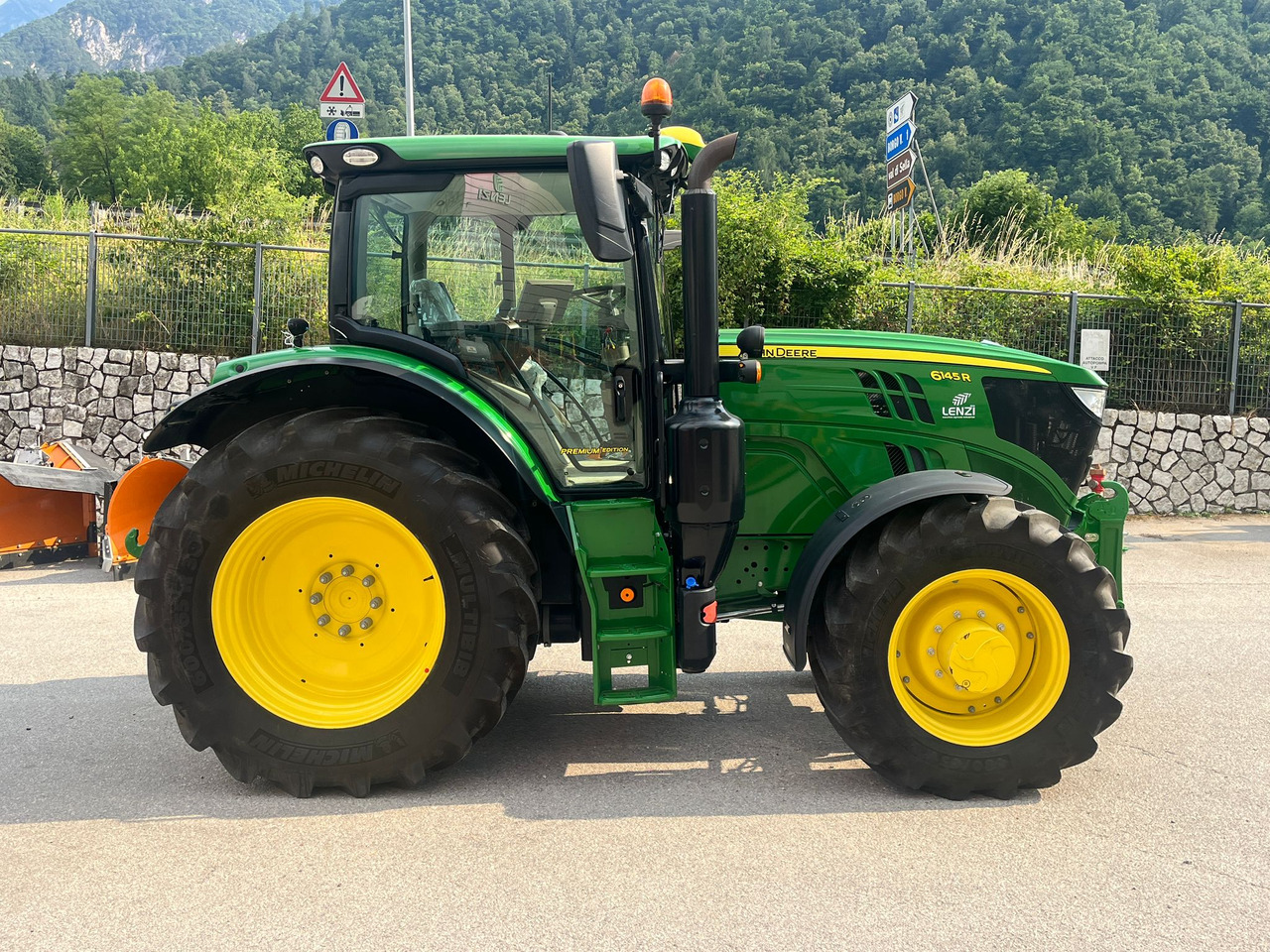 JOHN DEERE 6145 R - Traktorius: foto 5 JOHN DEERE 6145 R - Traktorius: foto 5