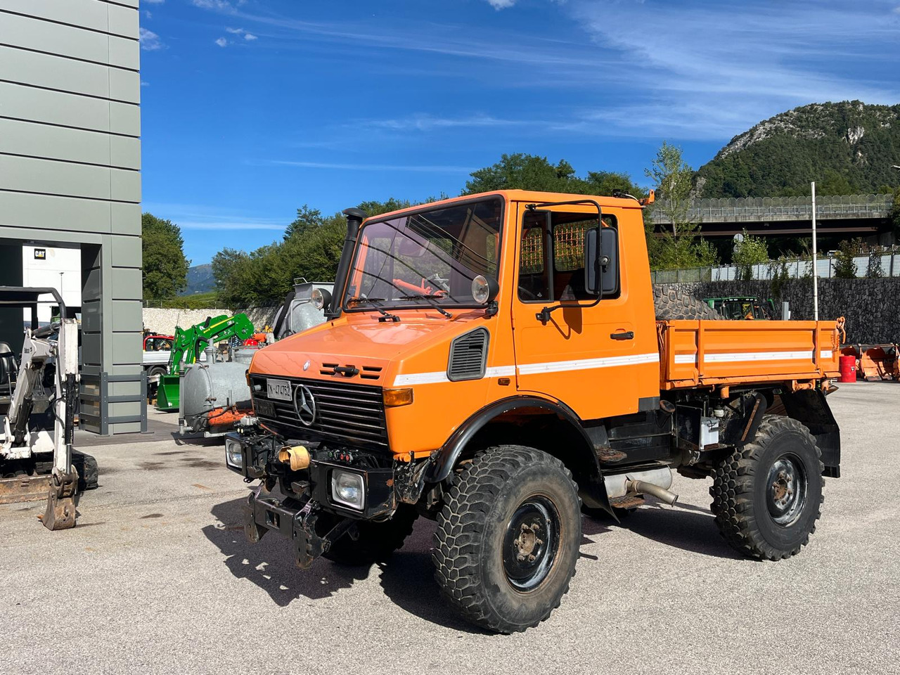 MERCEDES BENZ UNIMOG U1200 – 70 - Savivartis sunkvežimis: foto 1 MERCEDES BENZ UNIMOG U1200 – 70 - Savivartis sunkvežimis: foto 1