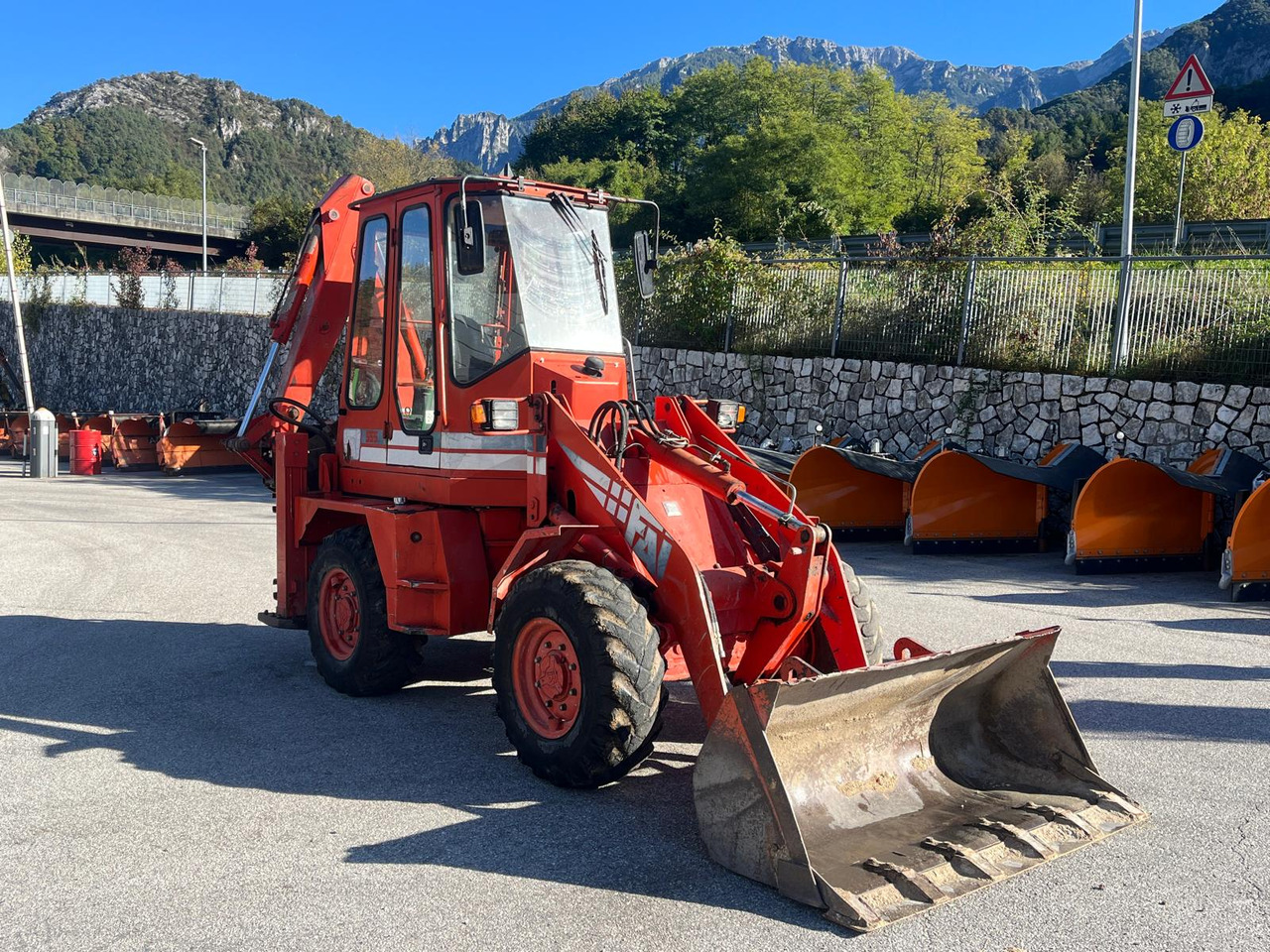 TERNA FAI 555 - Ekskavatorius-krautuvas: foto 3 TERNA FAI 555 - Ekskavatorius-krautuvas: foto 3