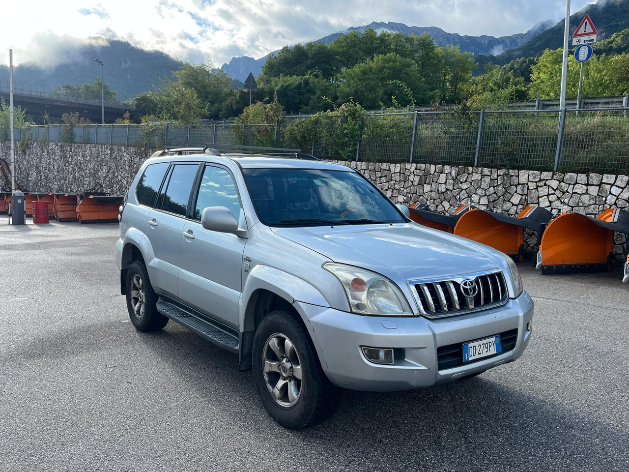 TOYOTA LAND CRUISER 4X4 3.0 D-4D - Lengvasis automobilis: foto 4 TOYOTA LAND CRUISER 4X4 3.0 D-4D - Lengvasis automobilis: foto 4