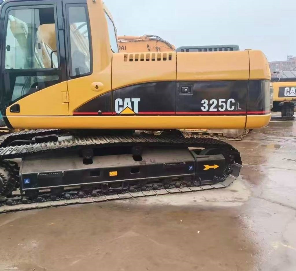 CAT 325 C - Vikšrinis ekskavatorius: foto 2 CAT 325 C - Vikšrinis ekskavatorius: foto 2