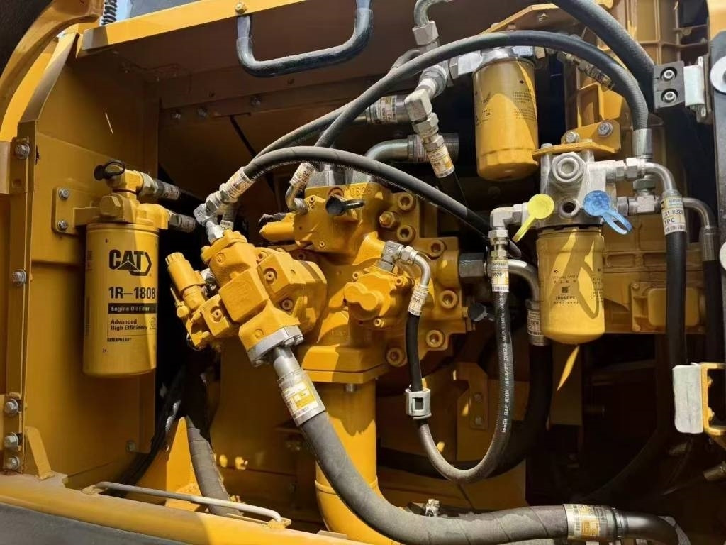 CAT 330 - Vikšrinis ekskavatorius: foto 3 CAT 330 - Vikšrinis ekskavatorius: foto 3