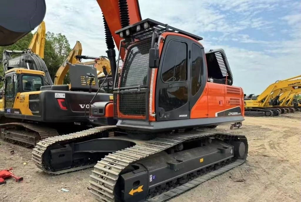 Doosan 225 DX - Vikšrinis ekskavatorius: foto 4 Doosan 225 DX - Vikšrinis ekskavatorius: foto 4