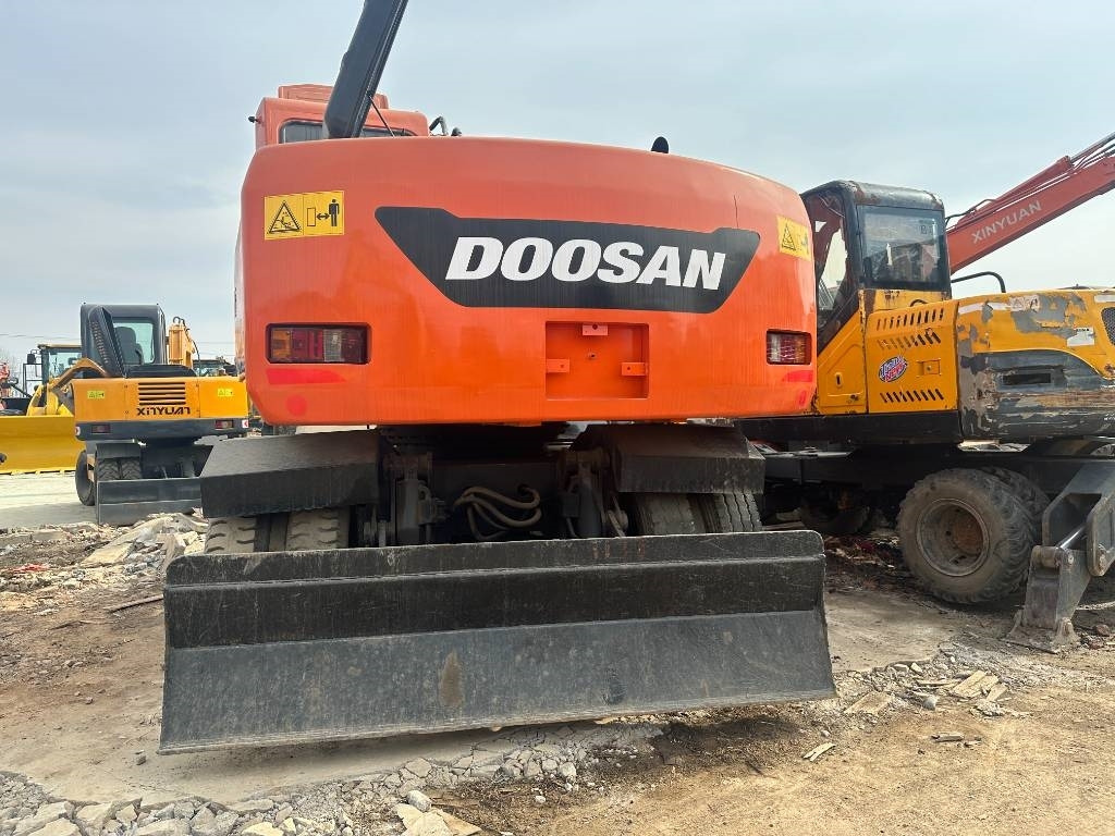 Doosan DH 150 W-7 - Ratinis ekskavatorius: foto 3 Doosan DH 150 W-7 - Ratinis ekskavatorius: foto 3
