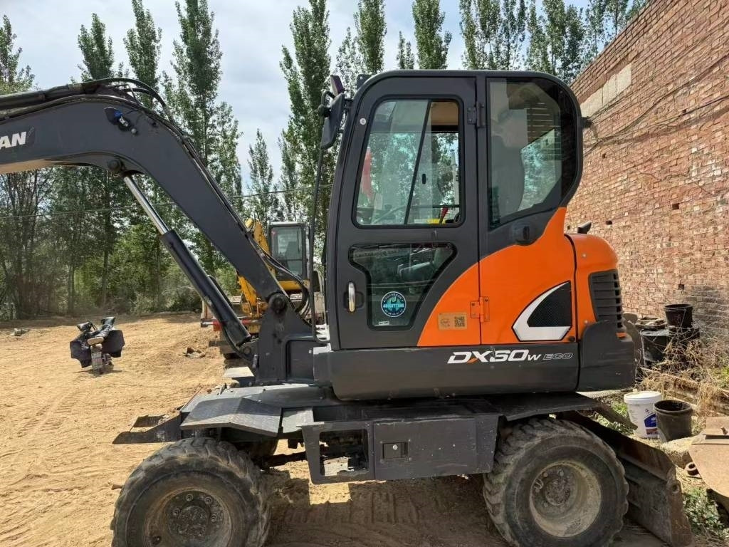 Doosan DX 60 - Mini ekskavatorius: foto 5 Doosan DX 60 - Mini ekskavatorius: foto 5