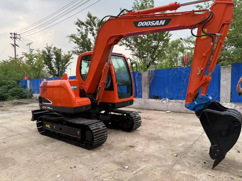 Doosan DX 75 - Vikšrinis ekskavatorius: foto 4 Doosan DX 75 - Vikšrinis ekskavatorius: foto 4