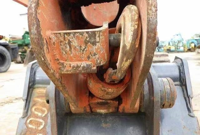 Hitachi 30 - Mini ekskavatorius: foto 5 Hitachi 30 - Mini ekskavatorius: foto 5