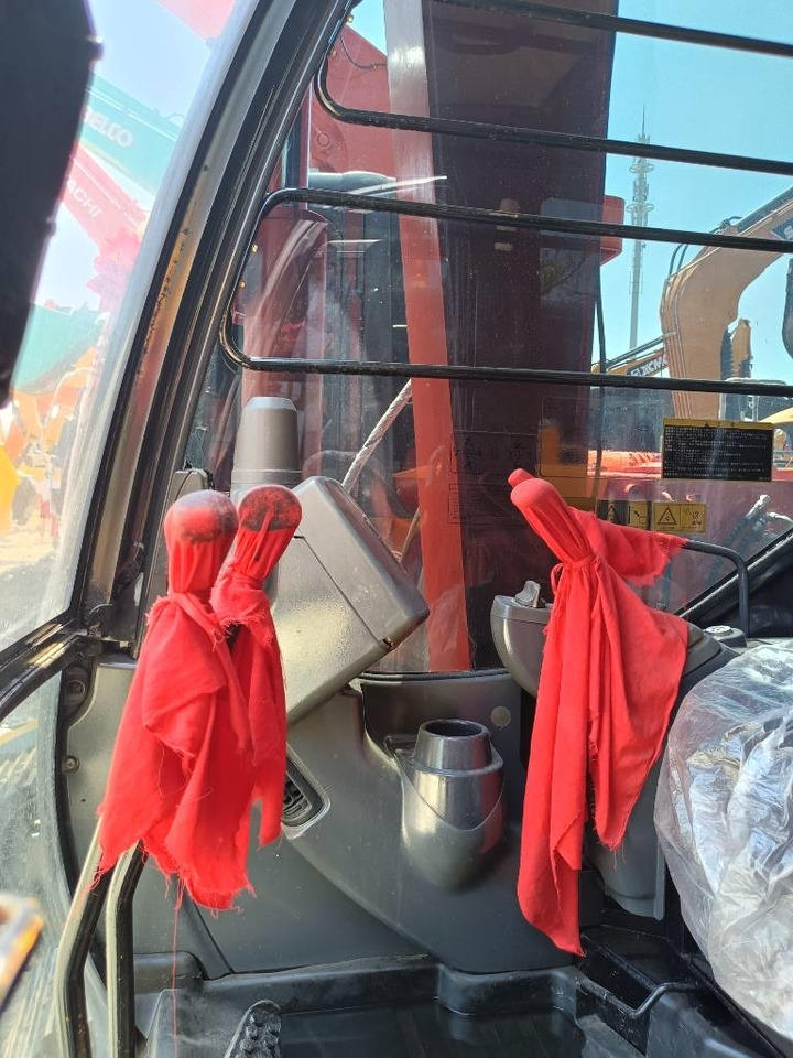 Vikšrinis ekskavatorius Hitachi 60: foto 12