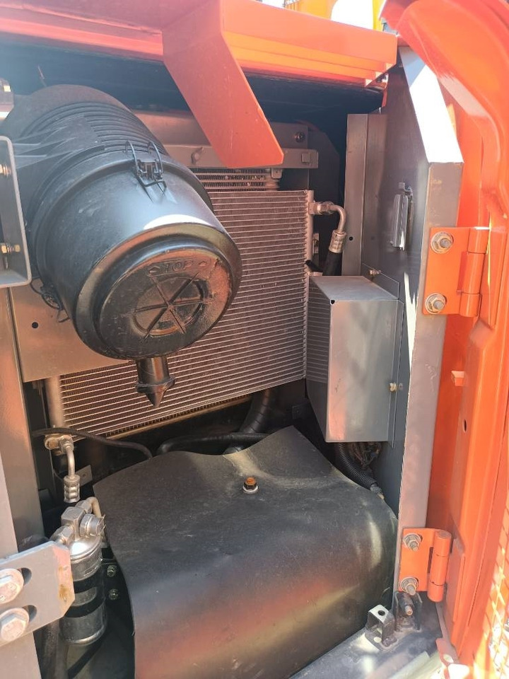 Vikšrinis ekskavatorius Hitachi 60: foto 10