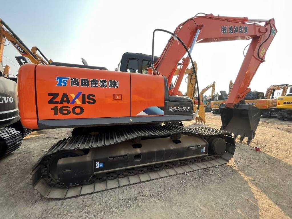 Hitachi ZX 160 LC - Vikšrinis ekskavatorius: foto 1 Hitachi ZX 160 LC - Vikšrinis ekskavatorius: foto 1