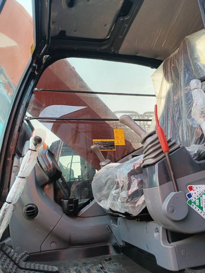 Hitachi ZX 240 - Vikšrinis ekskavatorius: foto 5 Hitachi ZX 240 - Vikšrinis ekskavatorius: foto 5